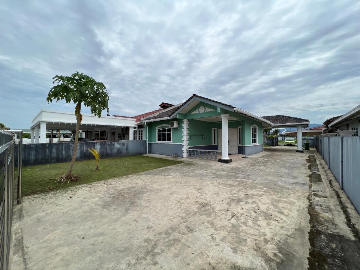 Hanif Homestay Kuching Exterior photo